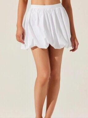 NEW ASTR Libi Bubble Hem Mini Skirt In White SzL